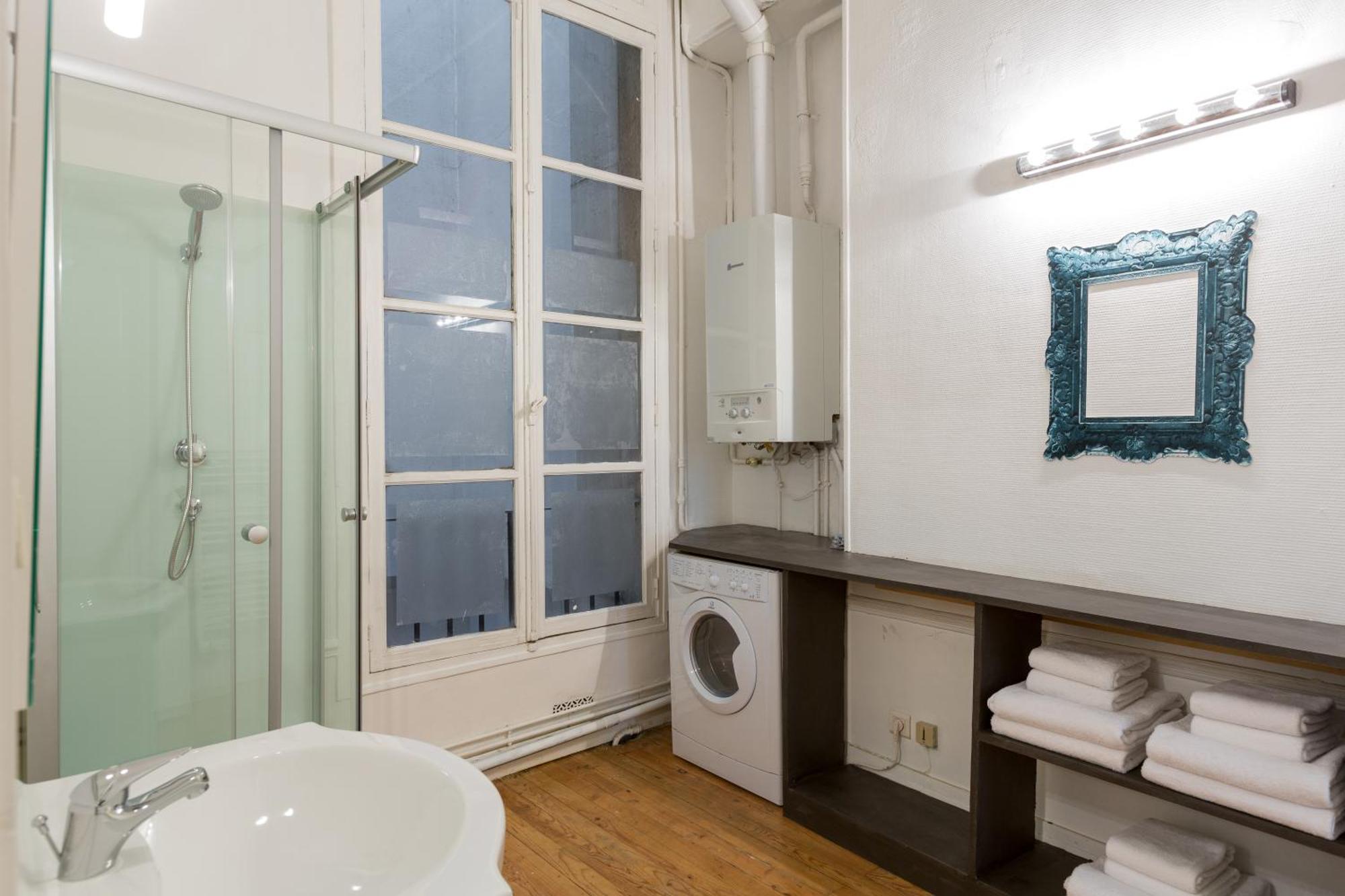 شقة Habitat Parisien - 2Br-1Ba - Opera Palais Royal المظهر الخارجي الصورة