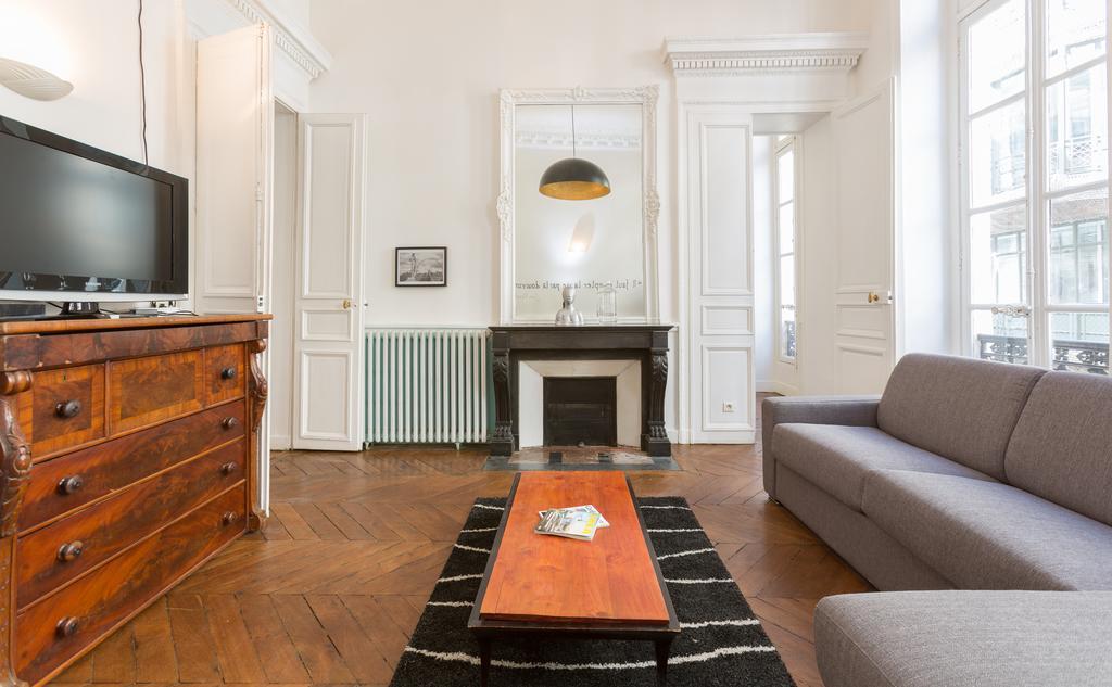 شقة Habitat Parisien - 2Br-1Ba - Opera Palais Royal المظهر الخارجي الصورة