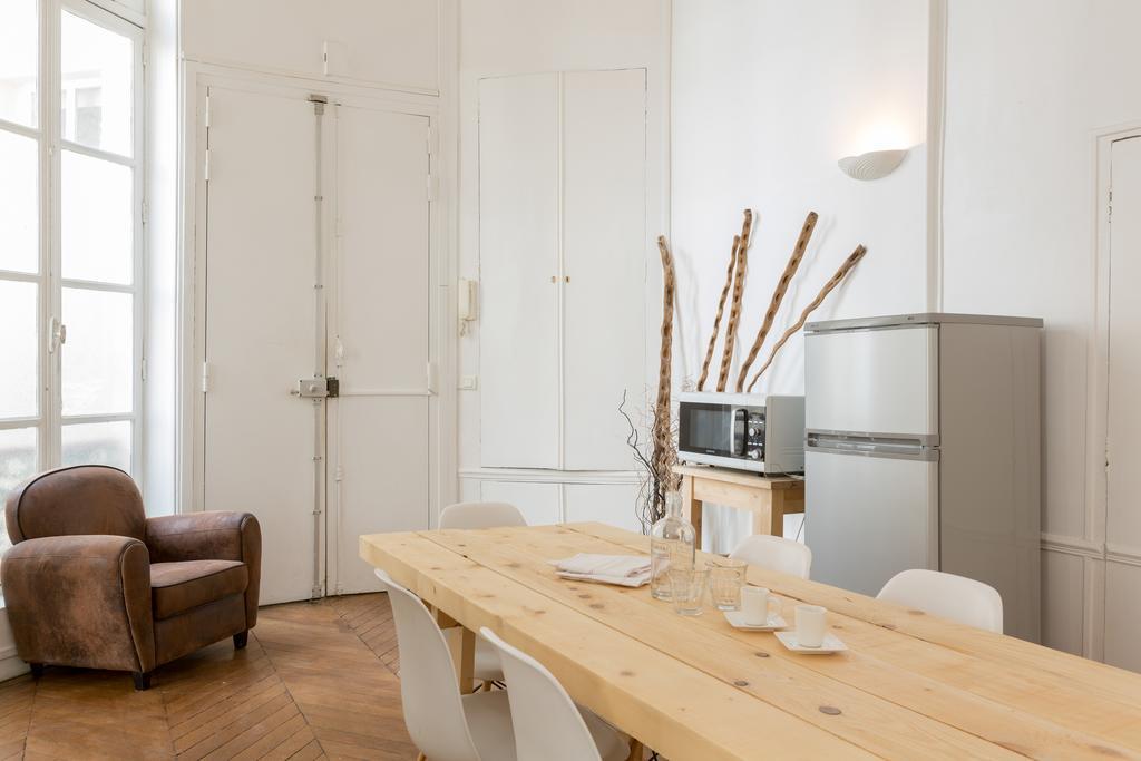 شقة Habitat Parisien - 2Br-1Ba - Opera Palais Royal المظهر الخارجي الصورة